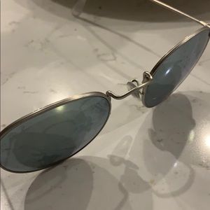 Meet your Posher, Shelly